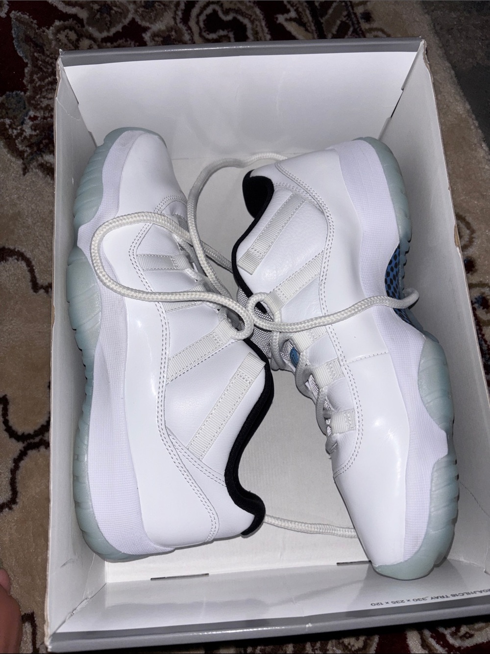Air Jordan 11 retro low Legend blue